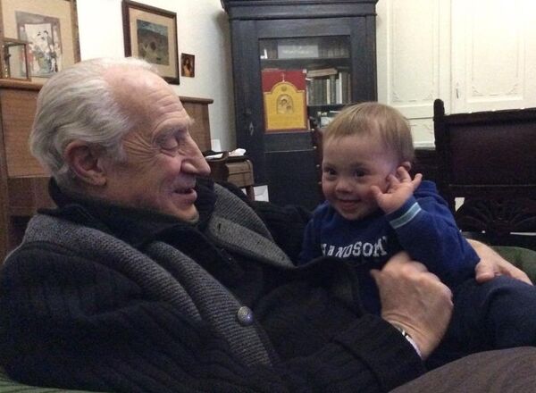 Темо с дедушкой Теймуразом - Sputnik Грузия