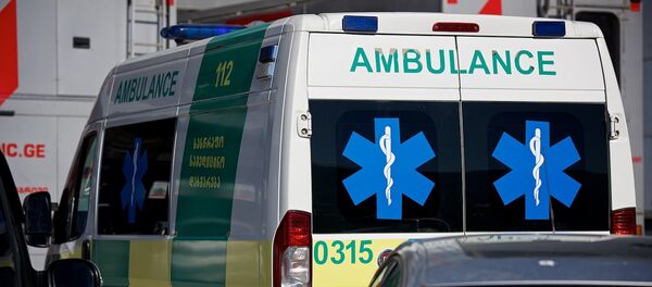 Бригада Скорой медицинской помощи на выезде по вызову - Sputnik Грузия