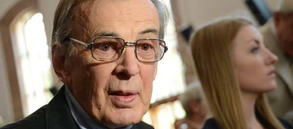 Народный артист России, актер Георгий Тараторкин во время сбора труппы театра имени Моссовета в Москве - Sputnik Грузия
