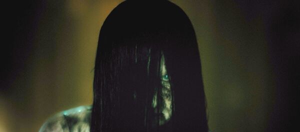 Бони Морган в роли Самары в фильме Звонки. Кадр компании Paramount Pictures Бони Морган в роли Самары в фильме Звонки. Кадр компании Paramount Pictures - Sputnik Грузия