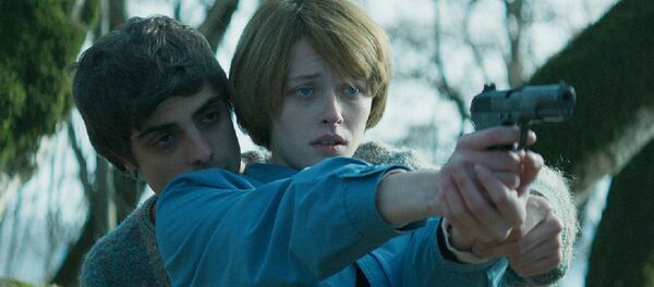 კადრი ფილმიდან „მძევლები“ კადრი ფილმიდან „მძევლები“ - Sputnik საქართველო