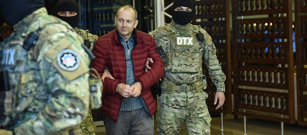 Будучи в черном списке МИД Азербайджана, Александр Лапшин в 2016 году пересек границу Азербайджана по украинскому паспорту - Sputnik Грузия