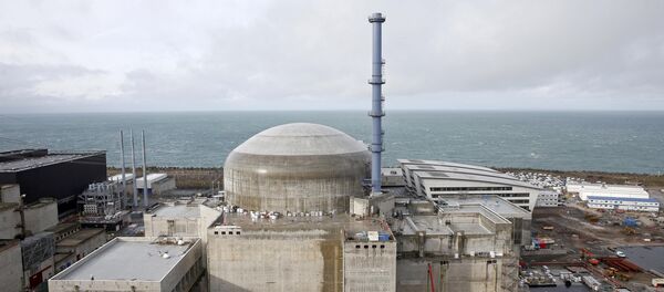 Общий вид атомной электростанции во Фламанвиле, Франция - Sputnik Грузия