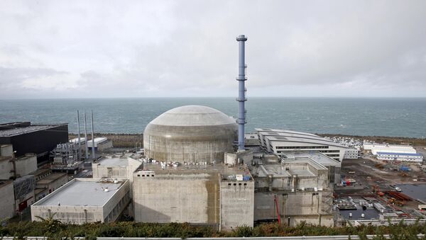 Общий вид атомной электростанции во Фламанвиле, Франция - Sputnik Грузия