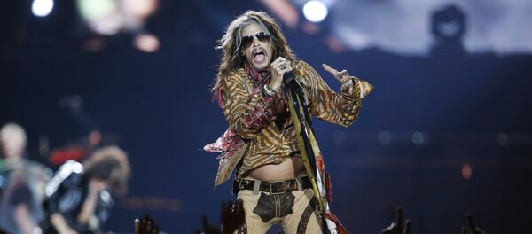 Солист группы Aerosmith Стив Тайлер на концерте в Вильнюсе в рамках мирового турне - Sputnik Грузия