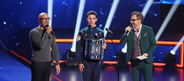 Участник проекта Ты супер! Богдан Козлов и режиссер Федор Бондарчук - Sputnik Грузия