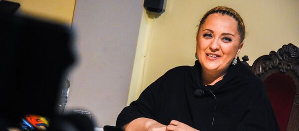 Певица Нино Катамадзе разоткровенничалась со слушателями Певица Нино Катамадзе разоткровенничалась со слушателями - Sputnik Грузия