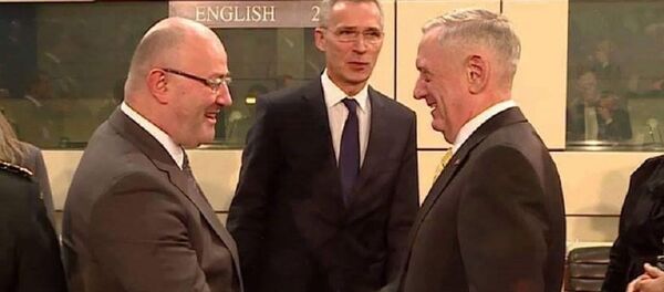 ლევან იზორია და ჯეიმს მატისი - Sputnik საქართველო