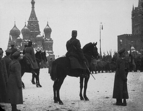 День защитника отечества в России 2019: традиции праздника День защитника отечества в России 2019: традиции праздника - Sputnik Грузия