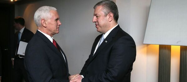 Вице-президент США Майк Пенс и премьер Грузии Георгий Квирикашвили - Sputnik Грузия