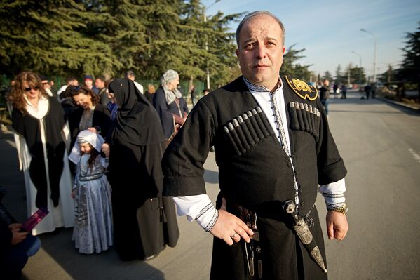 Представители Союза чохоносцев и дворянских семей носят грузинскую национальную одежду, изготовленную в строгом соответствии с традициями - Sputnik Грузия