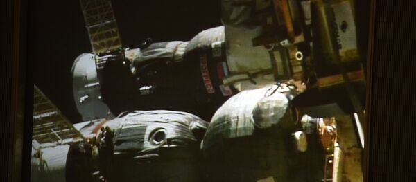 Стыковка грузового корабля Прогресс МС-05 с МКС - Sputnik Грузия