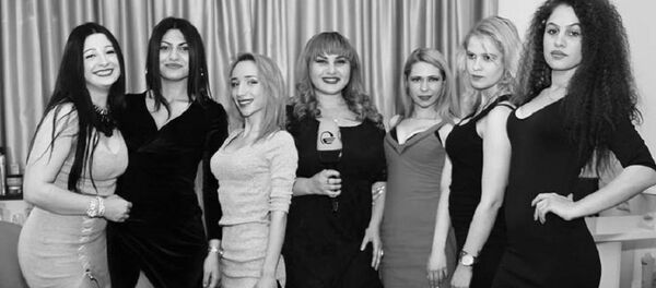 Участницы конкурса Мисс Бюст 2017 в Грузии - Sputnik Грузия