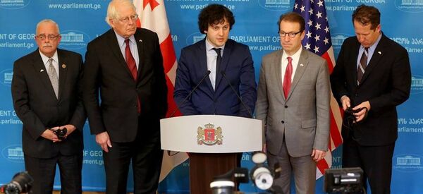 ირაკლი კობახიძე და აშშ-ის კონგრესმენები ირაკლი კობახიძე და აშშ-ის კონგრესმენები - Sputnik საქართველო