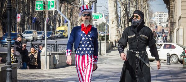 ძია სემი და ძია ჯორჯი რუსთაველის გამზირზე ძია სემი და ძია ჯორჯი რუსთაველის გამზირზე - Sputnik საქართველო