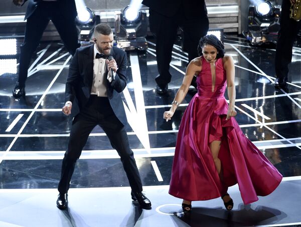 Джастин Тимберлейк на 89-й церемонии вручения Оскар исполняет песню Can’t Stop the Feeling!, представленную к кинопремии в номинации Лучшая песня к фильму - Sputnik Грузия