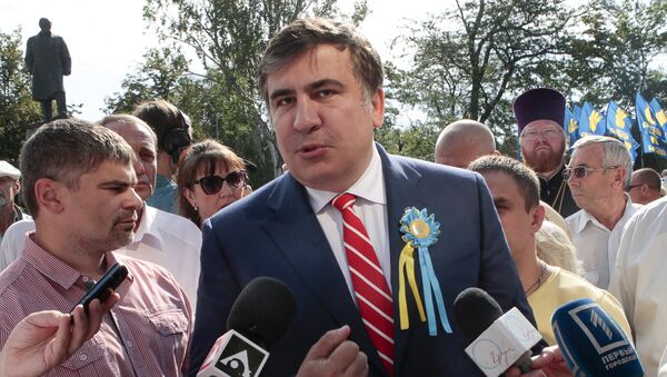 Бывший президент Грузии Михаил Саакашвили среди своих сторонников в Одессе - Sputnik Грузия