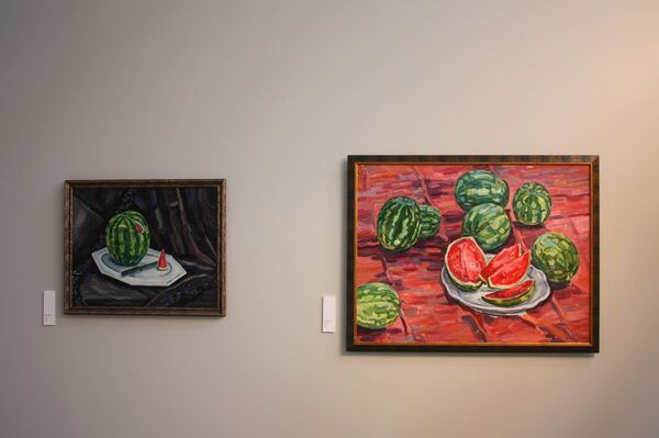 Картины Нателлы Тоидзе Арбуз на черном и Арбузы на красном Картины Нателлы Тоидзе Арбуз на черном и Арбузы на красном - Sputnik Грузия