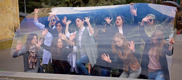 Акция феминисток Разбей стеклянный потолок - Sputnik Грузия