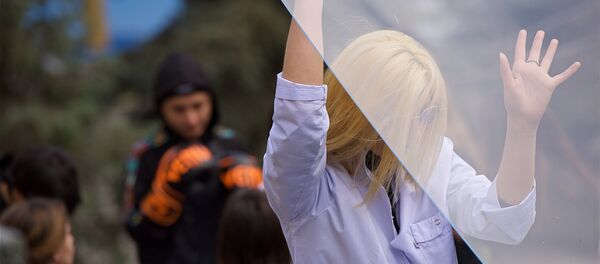 Женщины за стеклом: как феминистки отстаивали свои права в Тбилиси - Sputnik Грузия