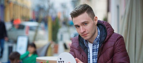 Иллюзионист Алексей Гигаури Иллюзионист Алексей Гигаури - Sputnik Грузия