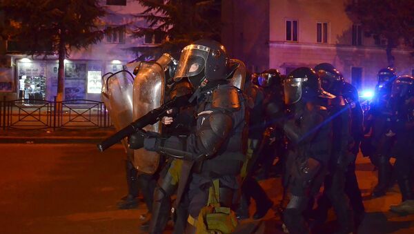 Полицейскому спецназу пришлось применить резиновые пули для разгона протестующих в ходе беспорядков в Батуми - Sputnik Грузия