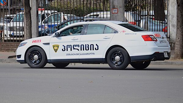 Полицейская машина у здания МВД на улице Чавчавадзе в Батуми - Sputnik Грузия