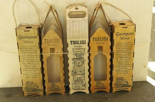 ხის ყუთი ღვინის ჭურჭლის შესანახად ხის ყუთი ღვინის ჭურჭლის შესანახად - Sputnik საქართველო