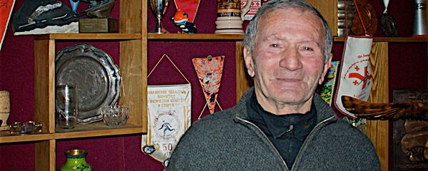 Участник двух Олимпийских Игр в соревнованиях по прыжкам с трамплина Коба Цакадзе Участник двух Олимпийских Игр в соревнованиях по прыжкам с трамплина Коба Цакадзе - Sputnik Грузия