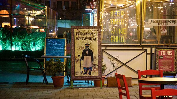 Рестораны грузинской кухни на улице Ираклия Второго в историческом центре Тбилиси - Sputnik Грузия