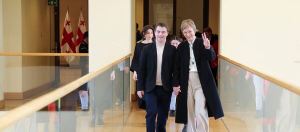 Люди с синдромом Дауна побывали во дворце президента Грузии - Sputnik Грузия