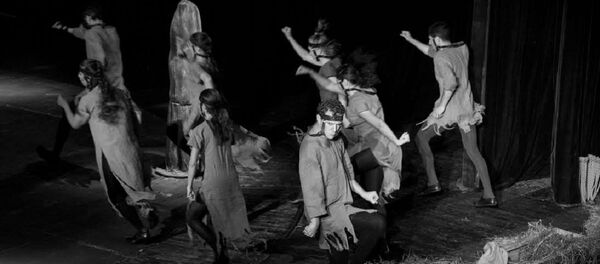 ავთანდილ ვარსიმაშვილის მიერ დადგმული სპექტაკლი ხოლსტომერი. ცხენის ისტორია. - Sputnik საქართველო