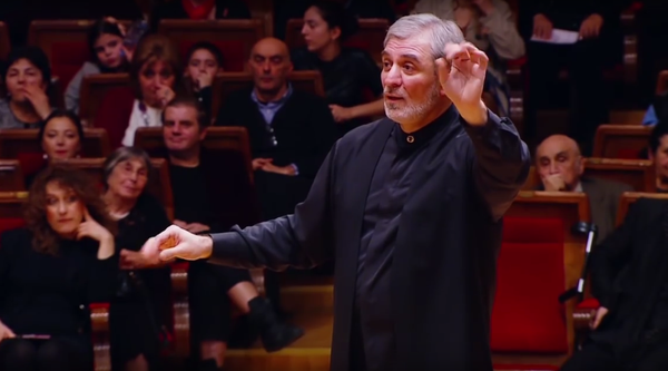 Дирижирует Вахтанг Кахидзе  - Sputnik Грузия