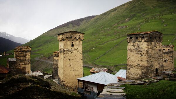 Сванские башни в высокогорном селе Ушгули в Грузии - Sputnik Грузия