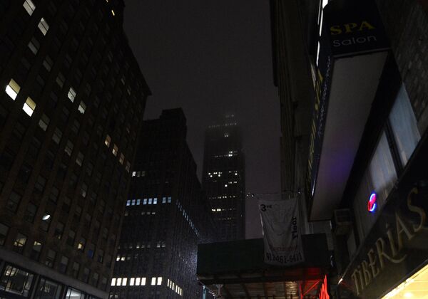 Эмпайр Стейт Билдинг потемнел для Часа Земли 29 марта 2014 года  - Sputnik Грузия