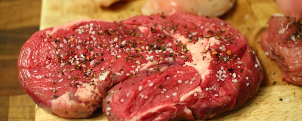 შესაწვავად გამზადებული სტეიკის ნაჭერი შესაწვავად გამზადებული სტეიკის ნაჭერი - Sputnik საქართველო