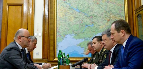 Встреча Левана Изория с Петром Порошенко - Sputnik Грузия