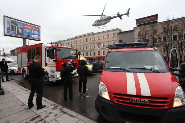 После двух взрывов, на еще одной станции метро в Санкт-Петербурге - Площадь восстания, было обнаружено и обезврежено самодельное взрывное устройство - Sputnik Грузия