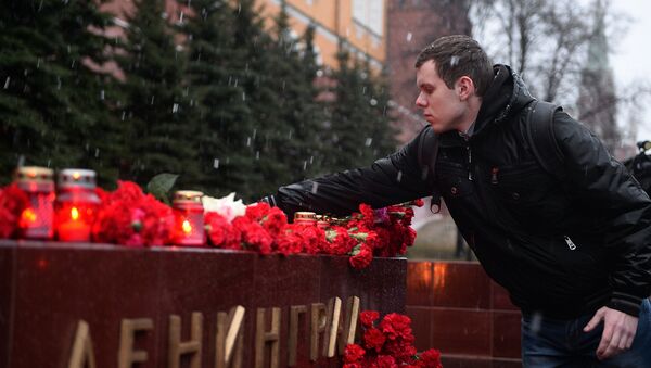 LIVE: Трансляция акции памяти в Москве по погибшим в Петербурге - Sputnik Грузия