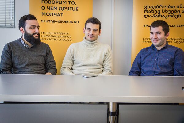 Создатели стартапа о производству свежевыжатых соков – Veggie Press Создатели стартапа о производству свежевыжатых соков – Veggie Press - Sputnik Грузия
