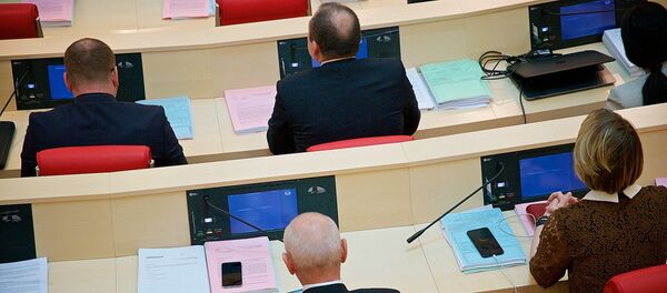 პარლამენტის დეპუტატები სხდომაზე პარლამენტის დეპუტატები სხდომაზე - Sputnik საქართველო