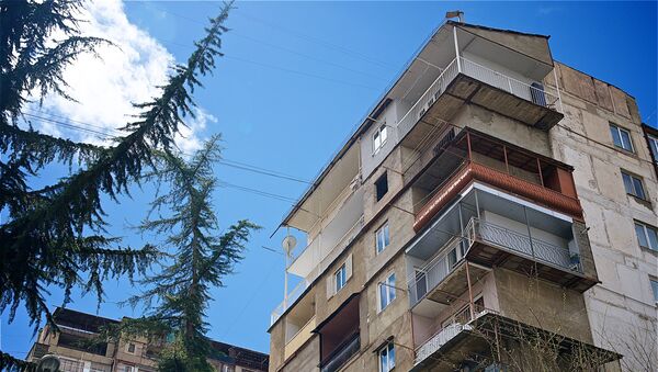 Пристройки к жилым домам грузинской столицы - Sputnik Грузия