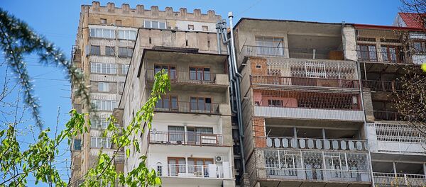 Пристройки к жилым домам грузинской столицы Пристройки к жилым домам грузинской столицы - Sputnik Грузия