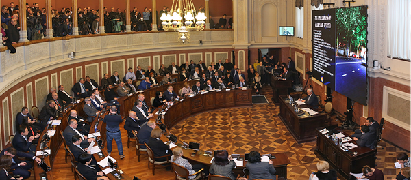 Мэр Тбилиси Давид Нармания выступил в сакребуло Мэр Тбилиси Давид Нармания выступил в сакребуло - Sputnik Грузия