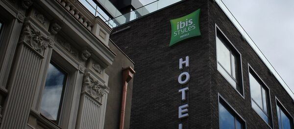 Здание сакребуло и новый отель на улице Табидзе - Sputnik Грузия