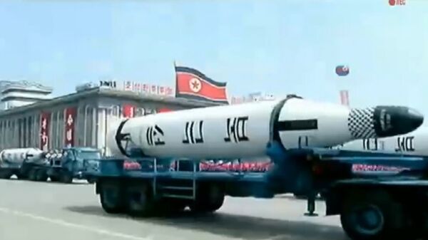 Истребители, танки и баллистические ракеты - военный парад в Северной Корее - Sputnik Грузия