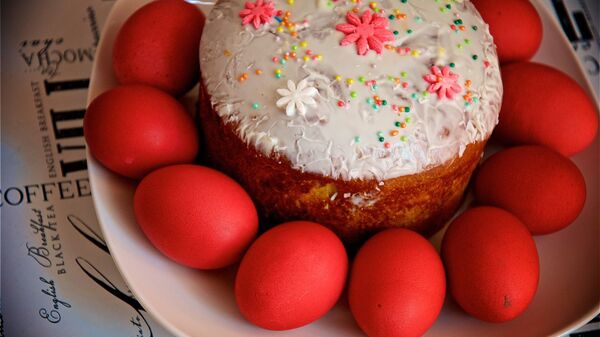 Пасха и крашенные пасхальные яйца - Sputnik Грузия