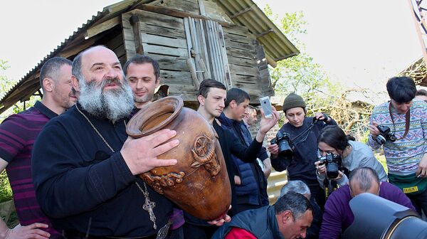 Подготовка к игре Лело в селе Шухути Подготовка к игре Лело в селе Шухути - Sputnik Грузия