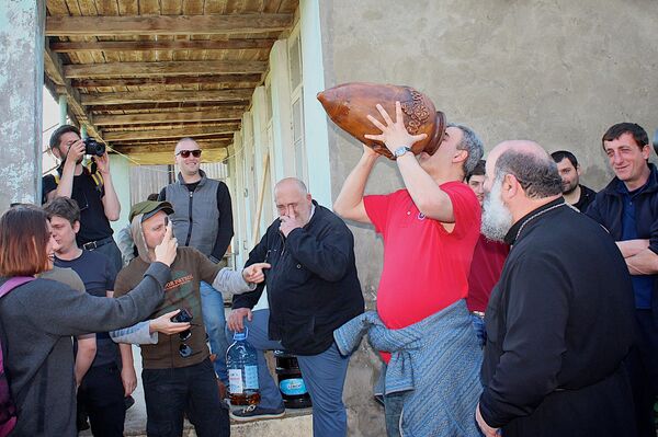 Подготовка к игре Лело в селе Шухути Подготовка к игре Лело в селе Шухути - Sputnik Грузия