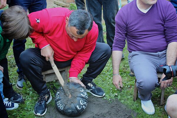 Подготовка к игре Лело в селе Шухути Подготовка к игре Лело в селе Шухути - Sputnik Грузия